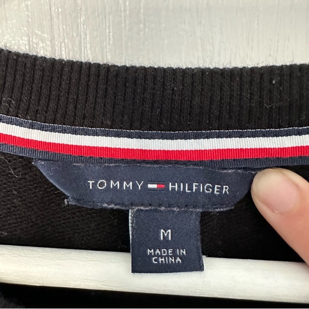 TOMMY HILFIGER CREWNECK SWEATER WOMENS SIZE MEDIUM BLACK - Picture 5 of 9